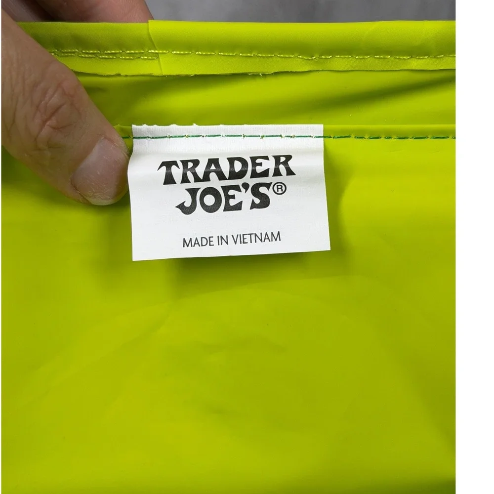 Trader Joe's Mini Insulated Bag Green 1.5 Gallon Cooler Lunch Tote SKU 78917